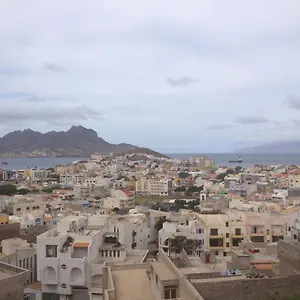 Residencial Monte Cara Alojamento de Acomodação e Pequeno-almoço